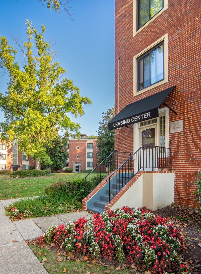 Prince Georges Apartments - Photo 4 of 27