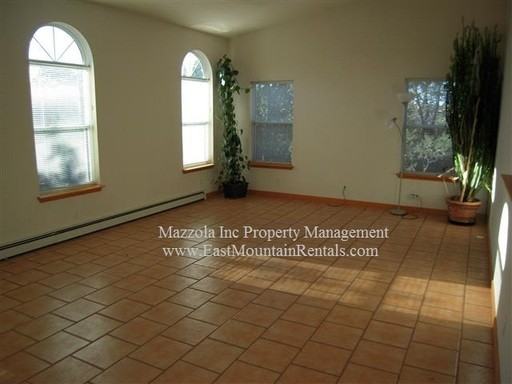 13 Digby Ln - Photo 3 of 16