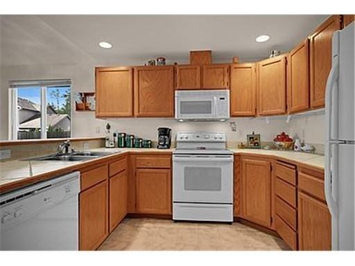 8203 Valley View Dr - Photo 2 of 16