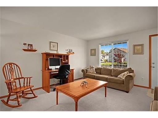 8203 Valley View Dr - Photo 3 of 16