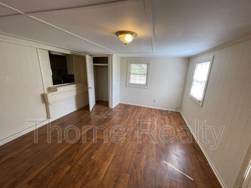 1732 W Wilson St - Photo 2 of 7