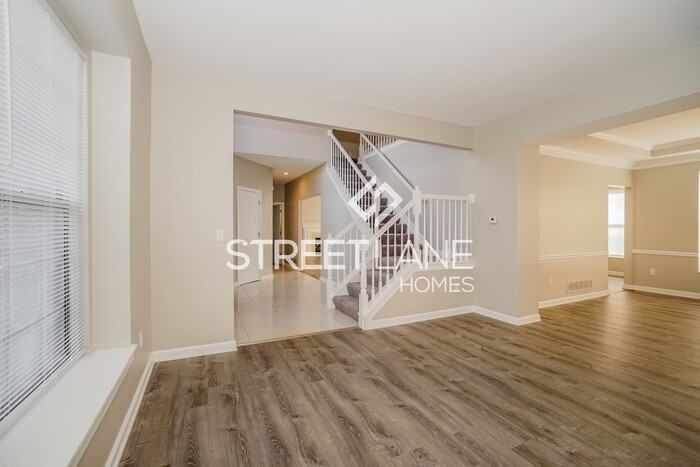 946 Dianthus Ct - Photo 3 of 15