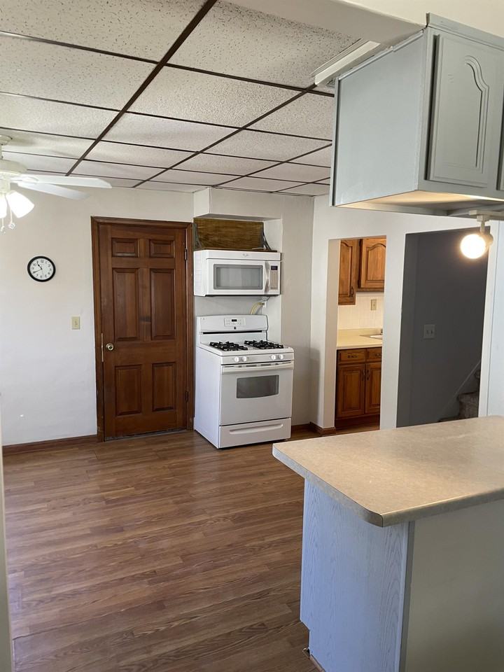1318 W Spencer St #1 - Photo 7 of 25