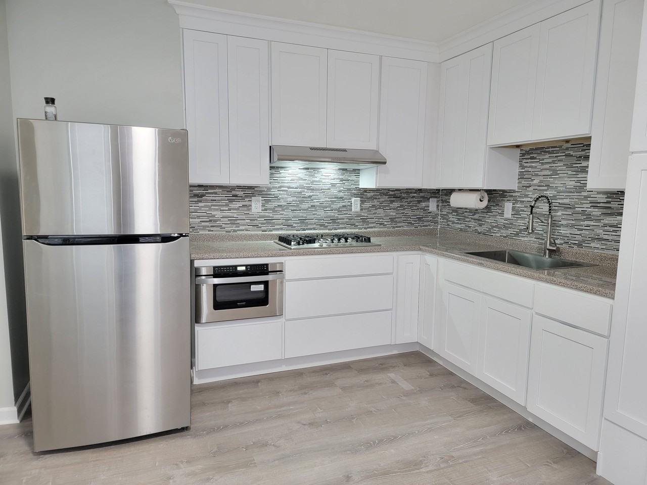 112 Van Block Avenue ##2N - Photo 3 of 10