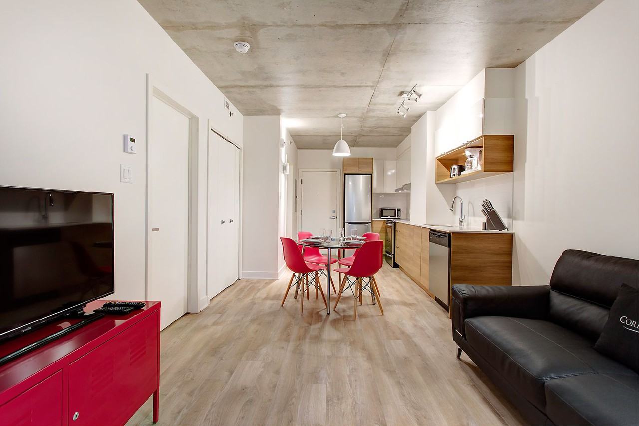 Hexagone - Photo 3 of 23