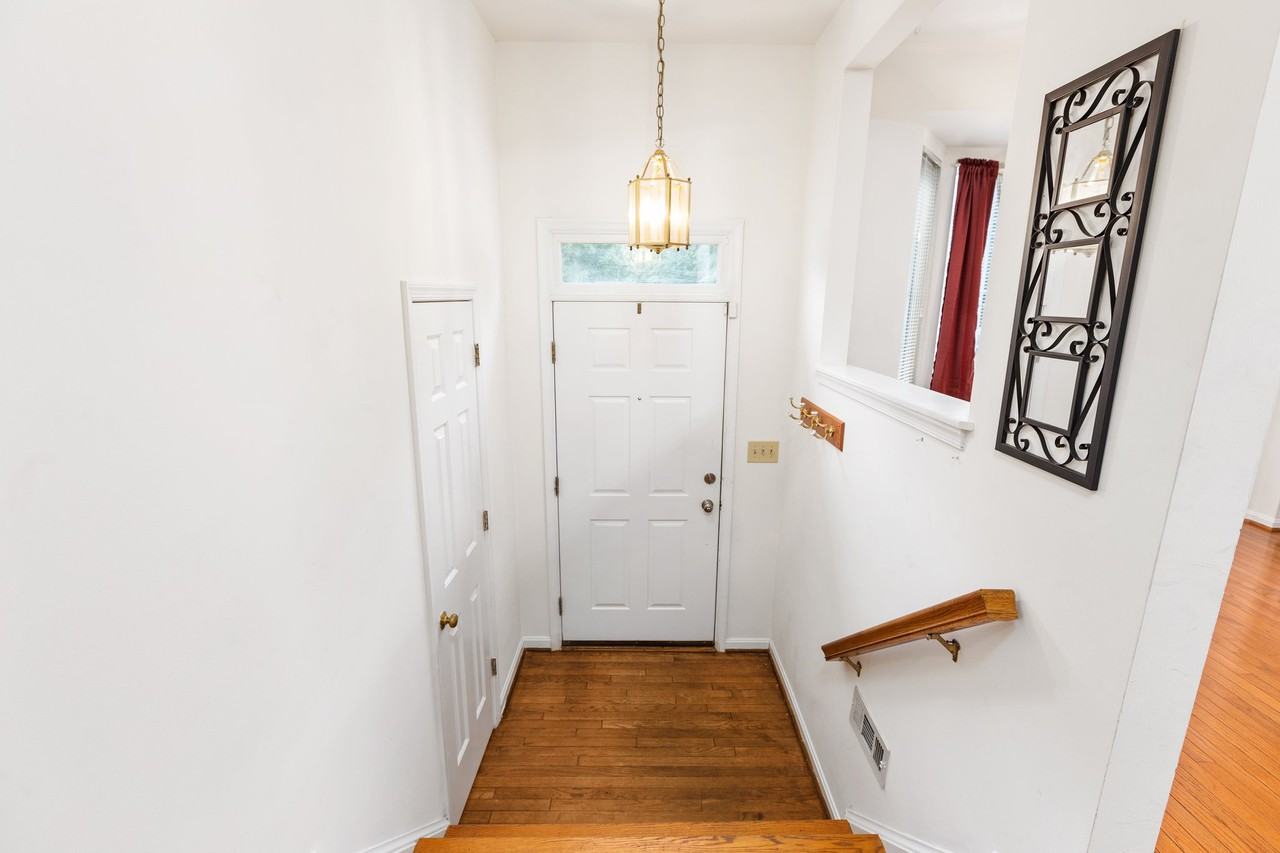 303 Club House Rd #1 - Photo 3 of 25