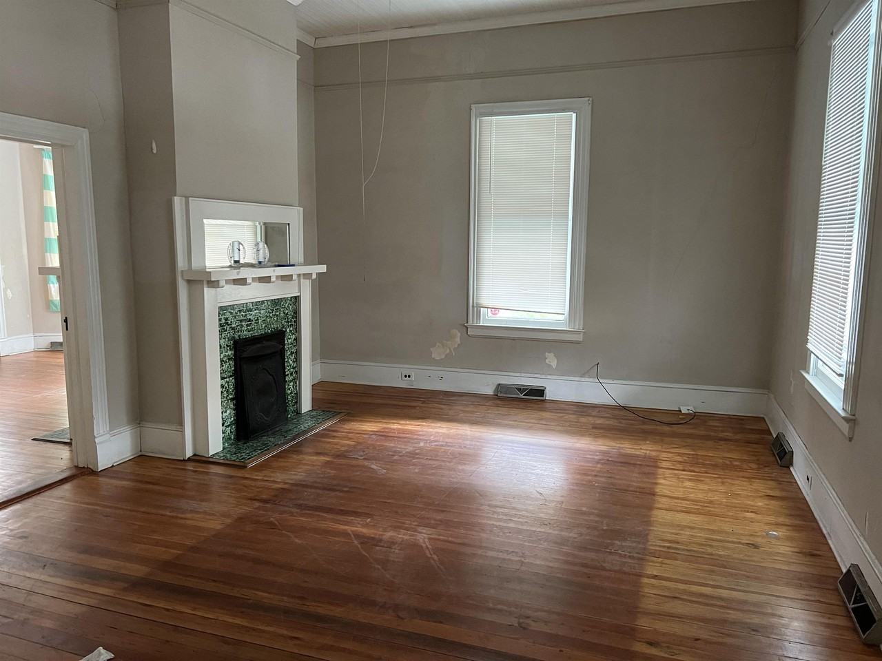 212 E Capitola Ave #1 - Photo 5 of 10