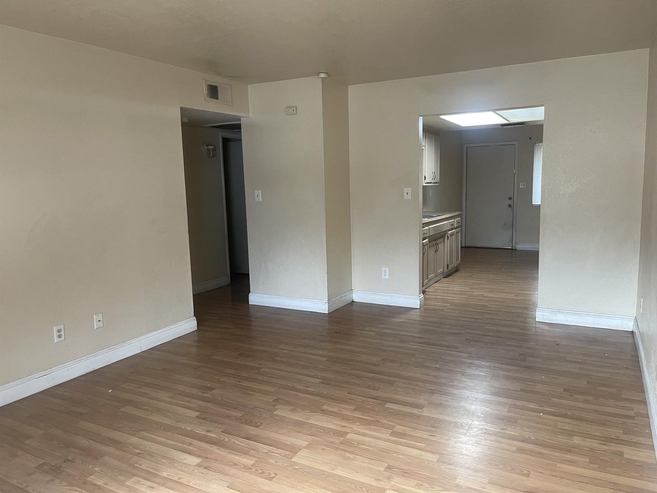 2328 Gurley St #B - Photo 3 of 16