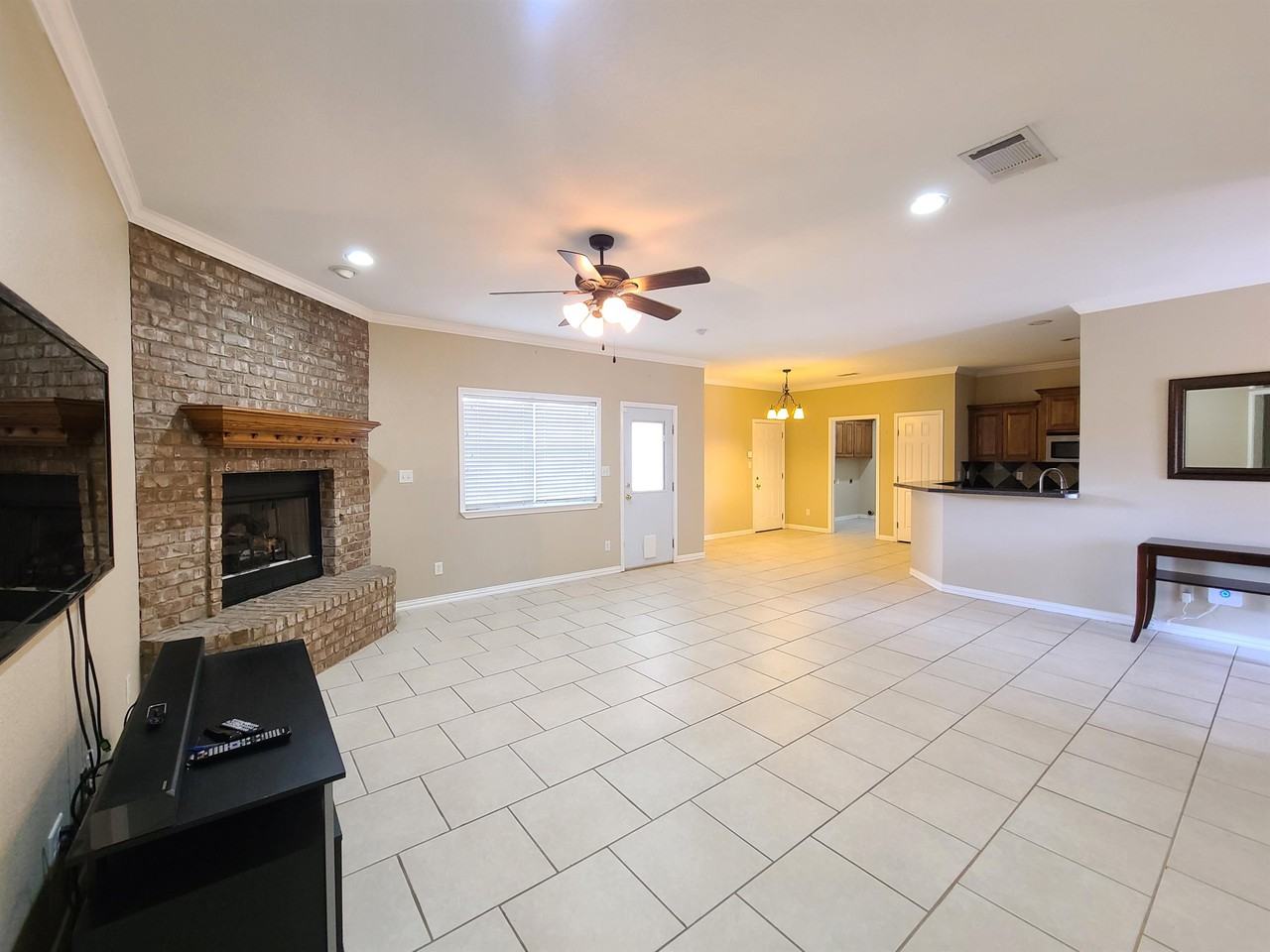 4631 Bowie Dr #1 - Photo 3 of 11