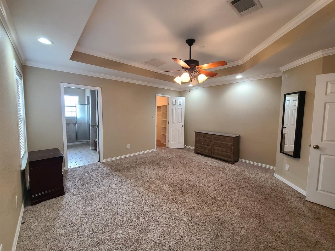 4631 Bowie Dr #1 - Photo 4 of 11