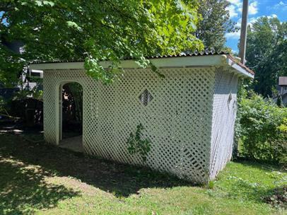 837 Edgewood Dr - Photo 2 of 21