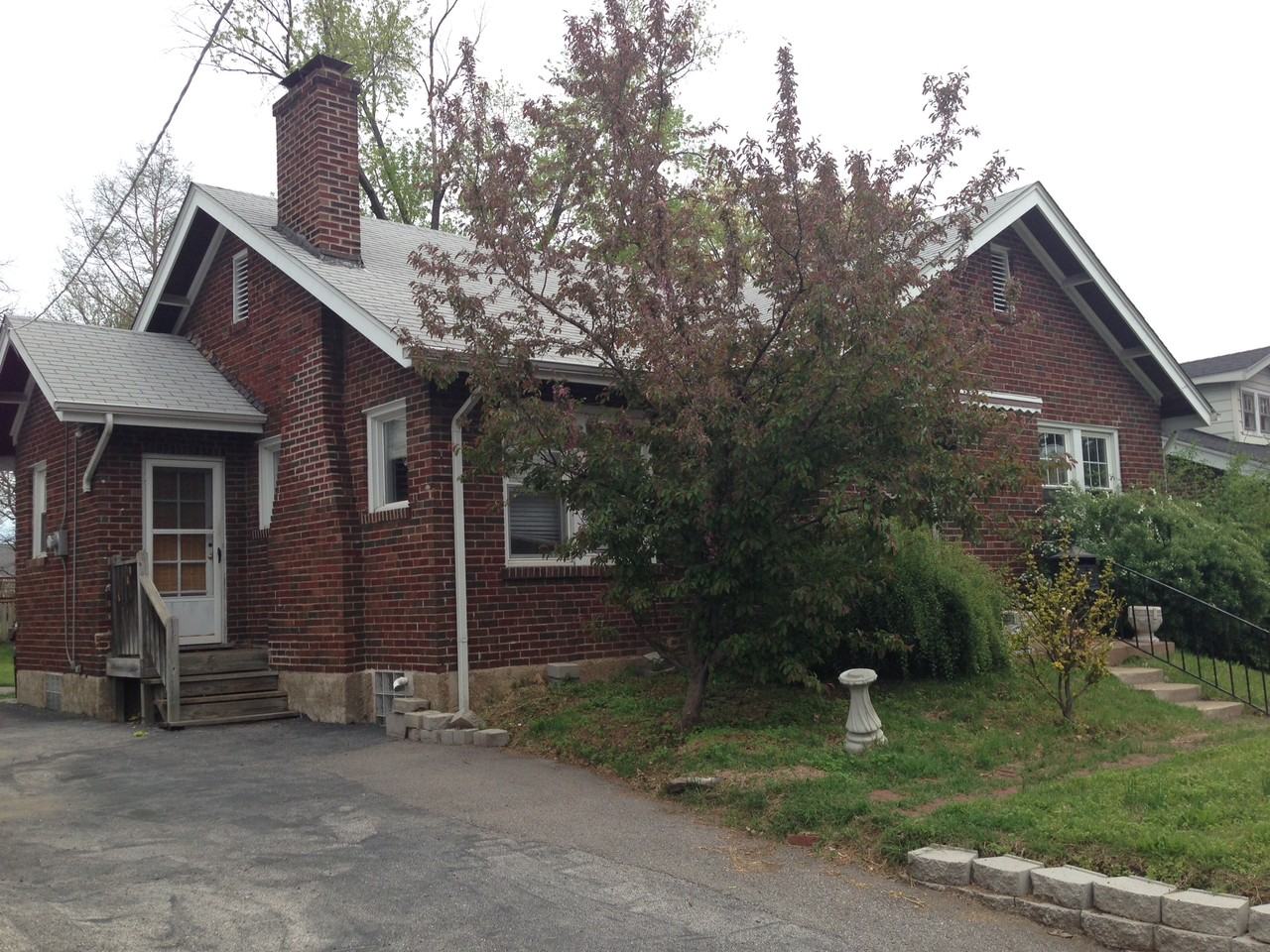 7729 Murdoch Ave - Photo 2 of 16