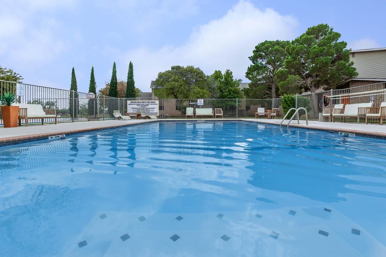 College Hills West Apartments - Photo 7 of 45