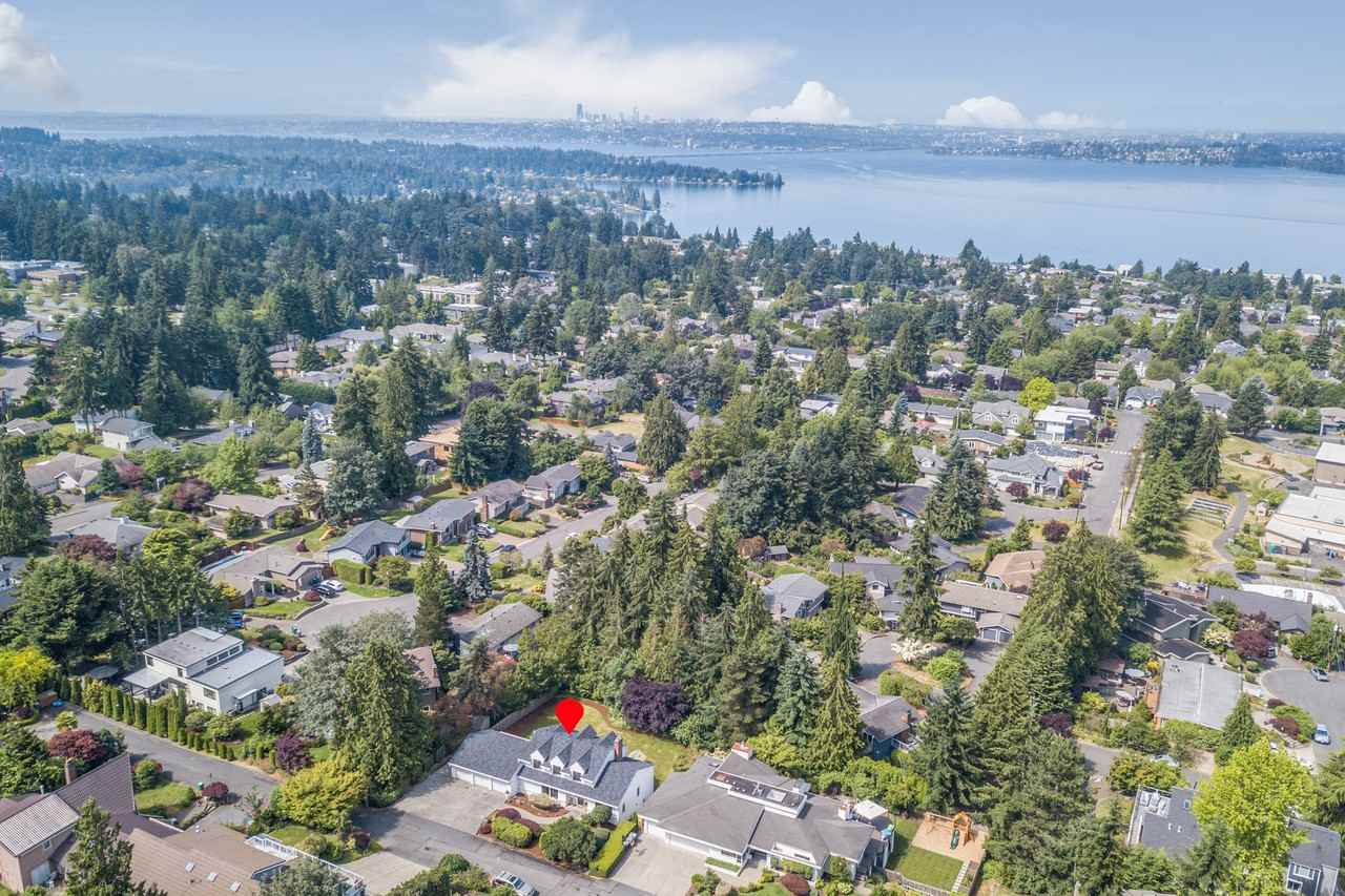 6119 114th Ave Ne #1 - Photo 5 of 45