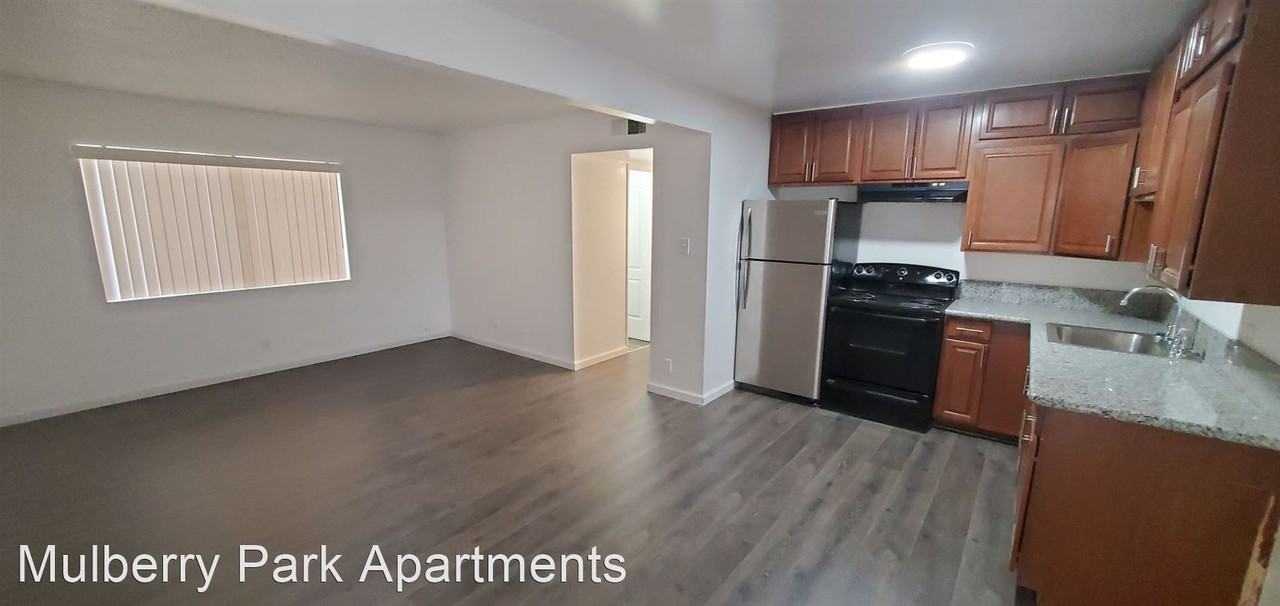 730 Center St - Photo 2 of 4