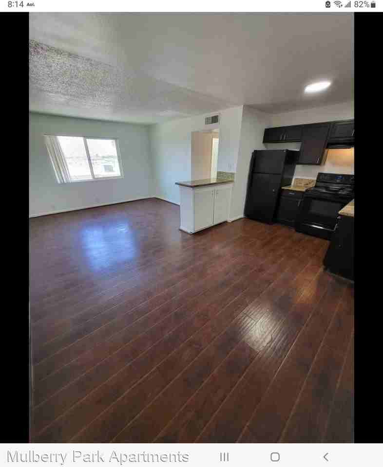 730 Center St - Photo 3 of 4