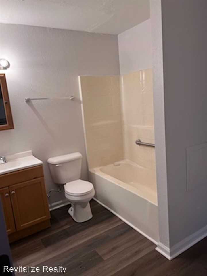 Main Street Villas 801 Main St - Photo 2 of 5