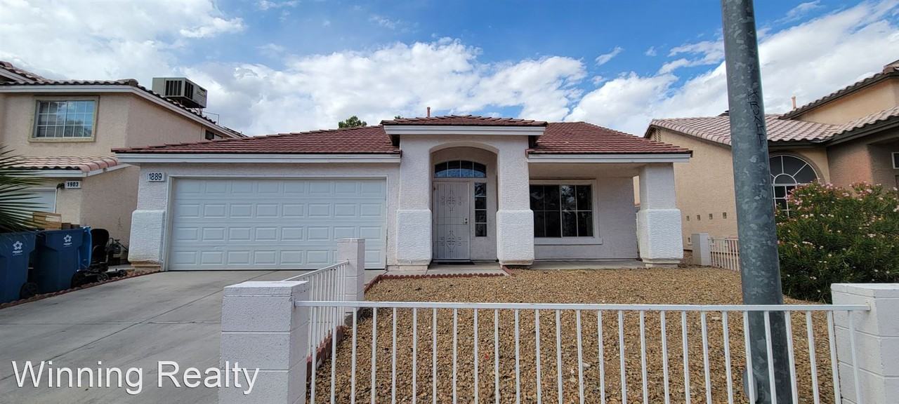 1889 Blue Ribbon Dr - Photo 2 of 13