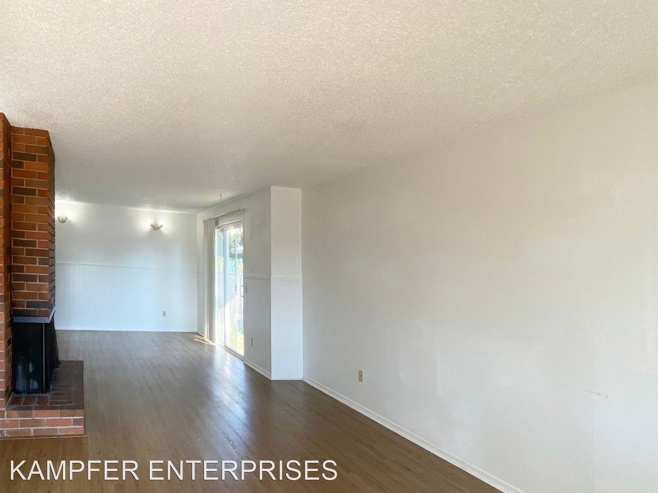 585-587 NW WALNUT - Photo 3 of 21