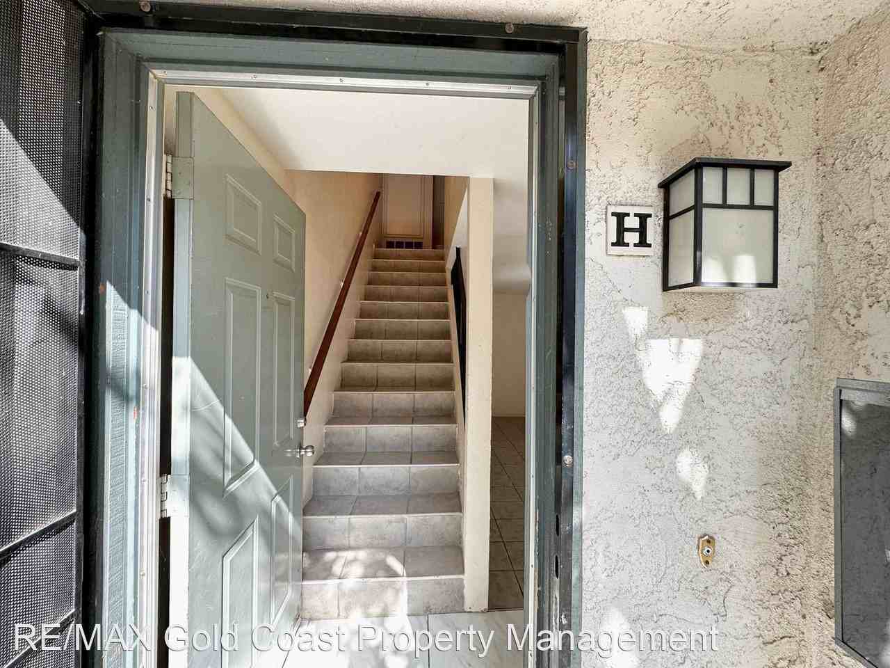 122 E Ventura St #H - Photo 2 of 36