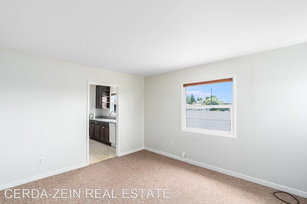 1214 Chestnut Street - Photo 3 of 10