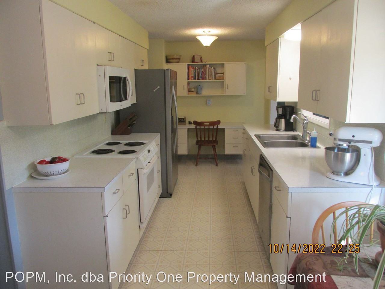 11530 Se 48th Ave - Photo 3 of 12