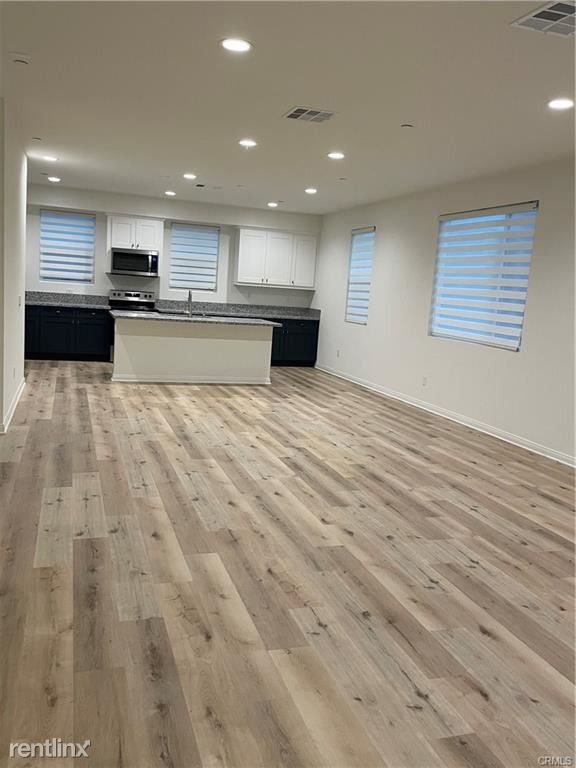 200 N Standard Ave - Photo 2 of 10