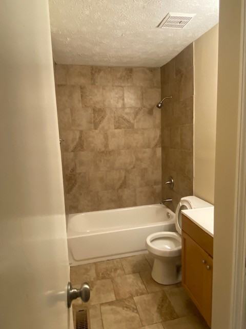 35 Crestwood Ct - Photo 3 of 13