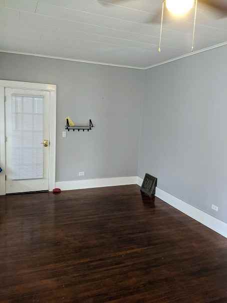 711 E Loomis St - Photo 2 of 18