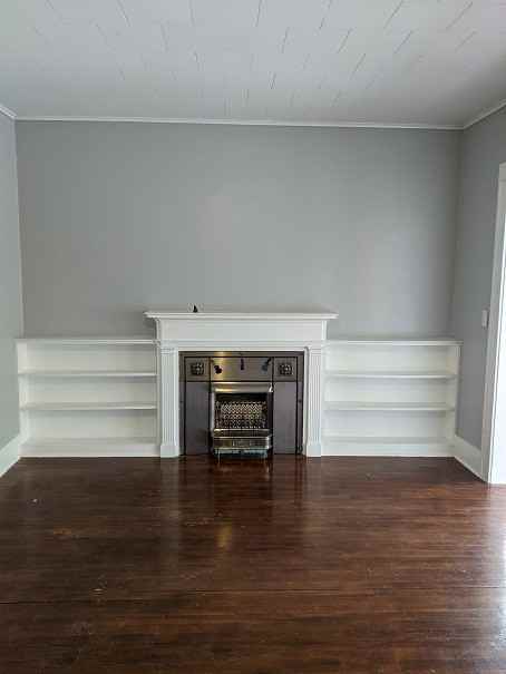 711 E Loomis St - Photo 3 of 18