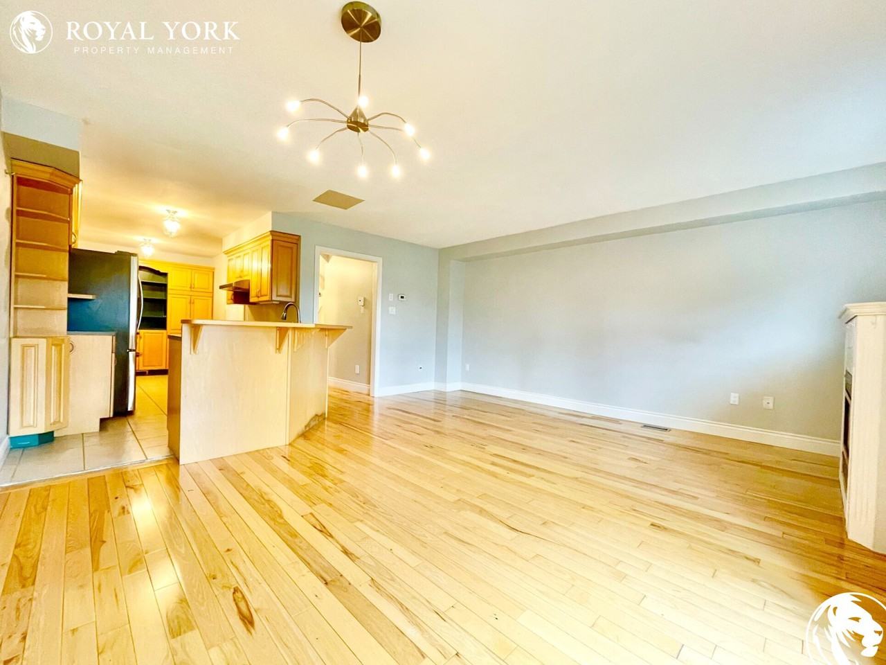 21 Parktree Dr - Photo 3 of 37