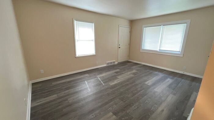 5750 N 70th St - Photo 3 of 15