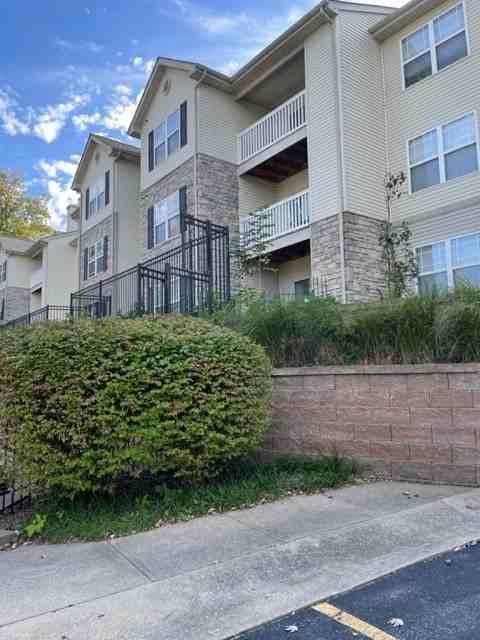 The Legends on the Park - Photo 3 of 8