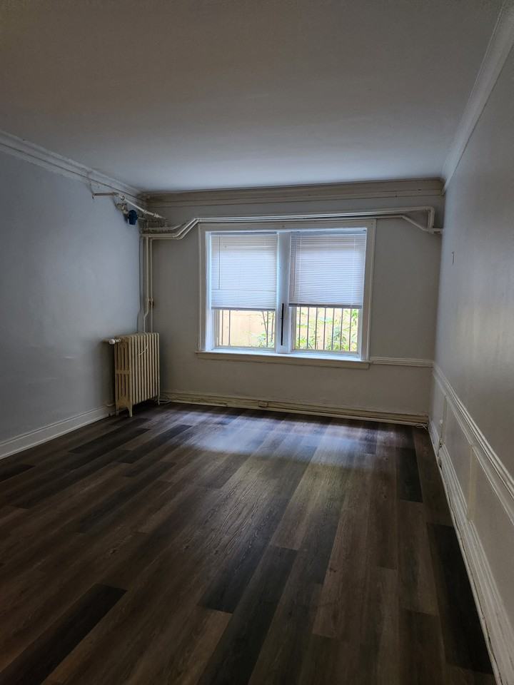 Commonwealth Apartments - Photo 6 of 23