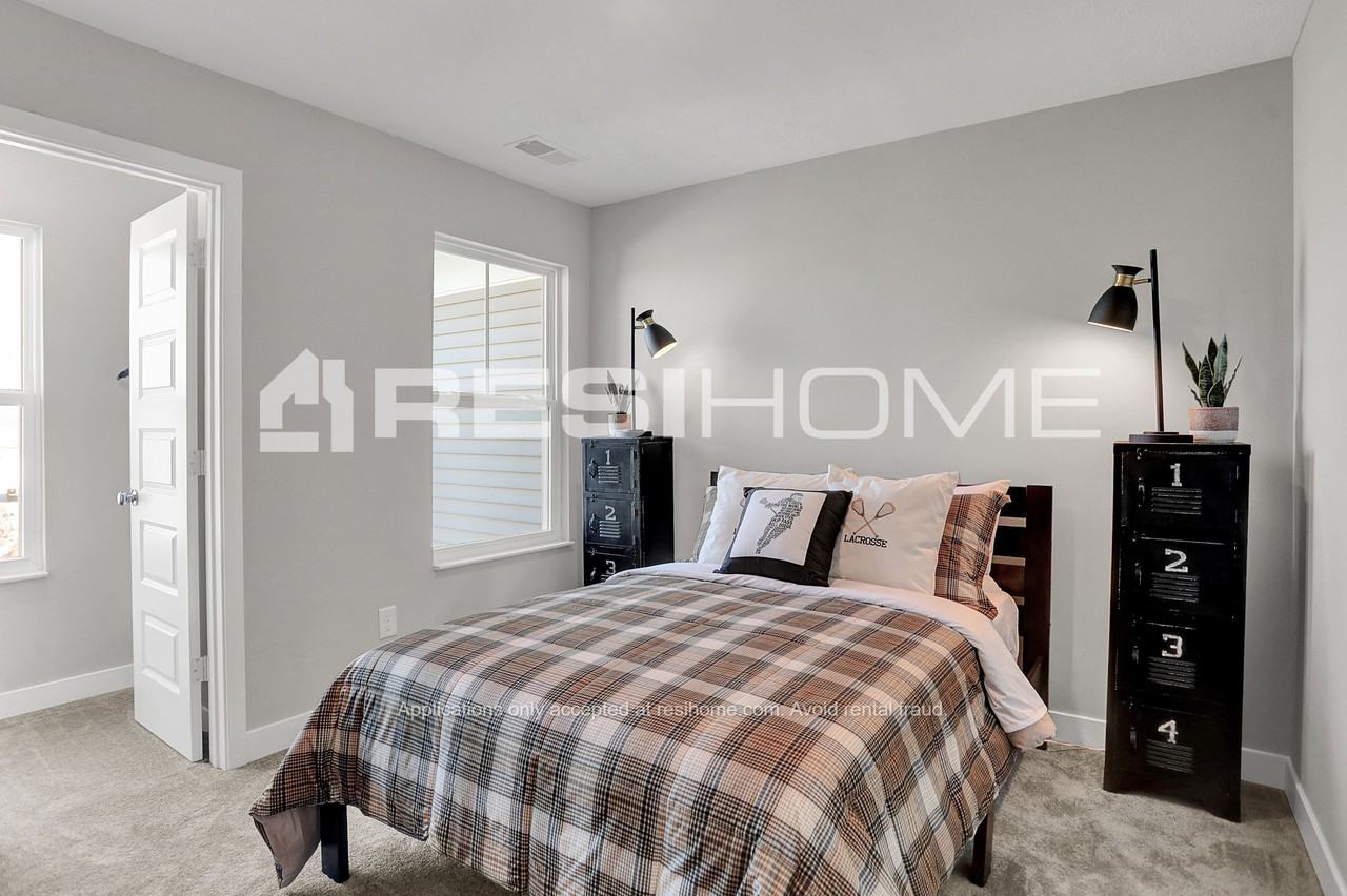 9598 Beckett St - Photo 3 of 22