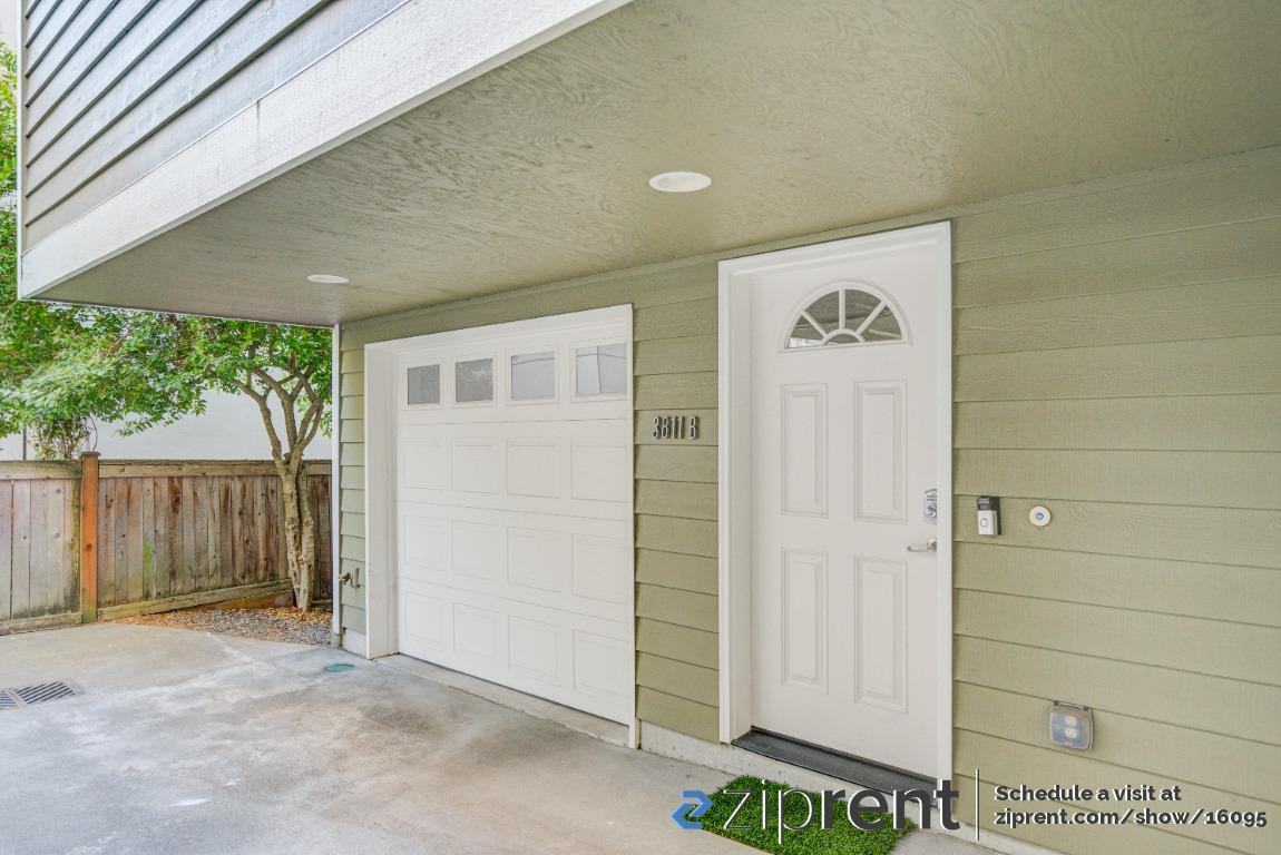 3811 Evanston Ave N #B - Photo 3 of 18