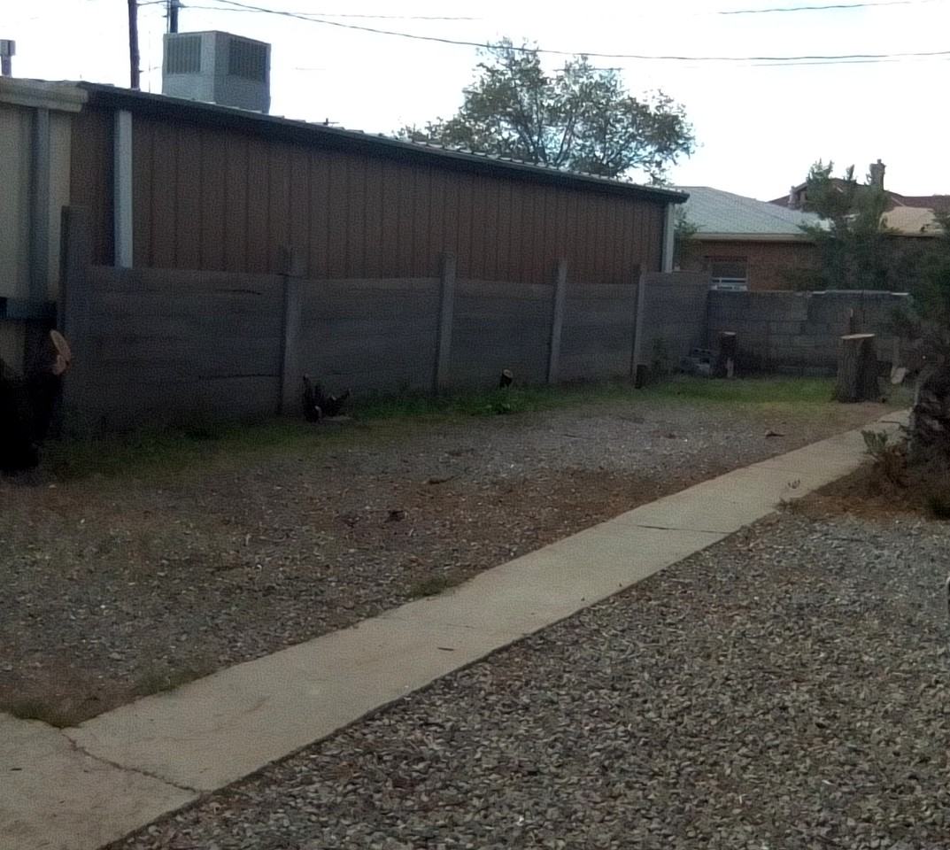 406 W Wilson Ave - Photo 3 of 4