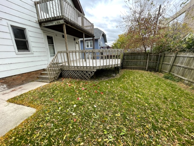 813A S 17th St - Photo 3 of 10