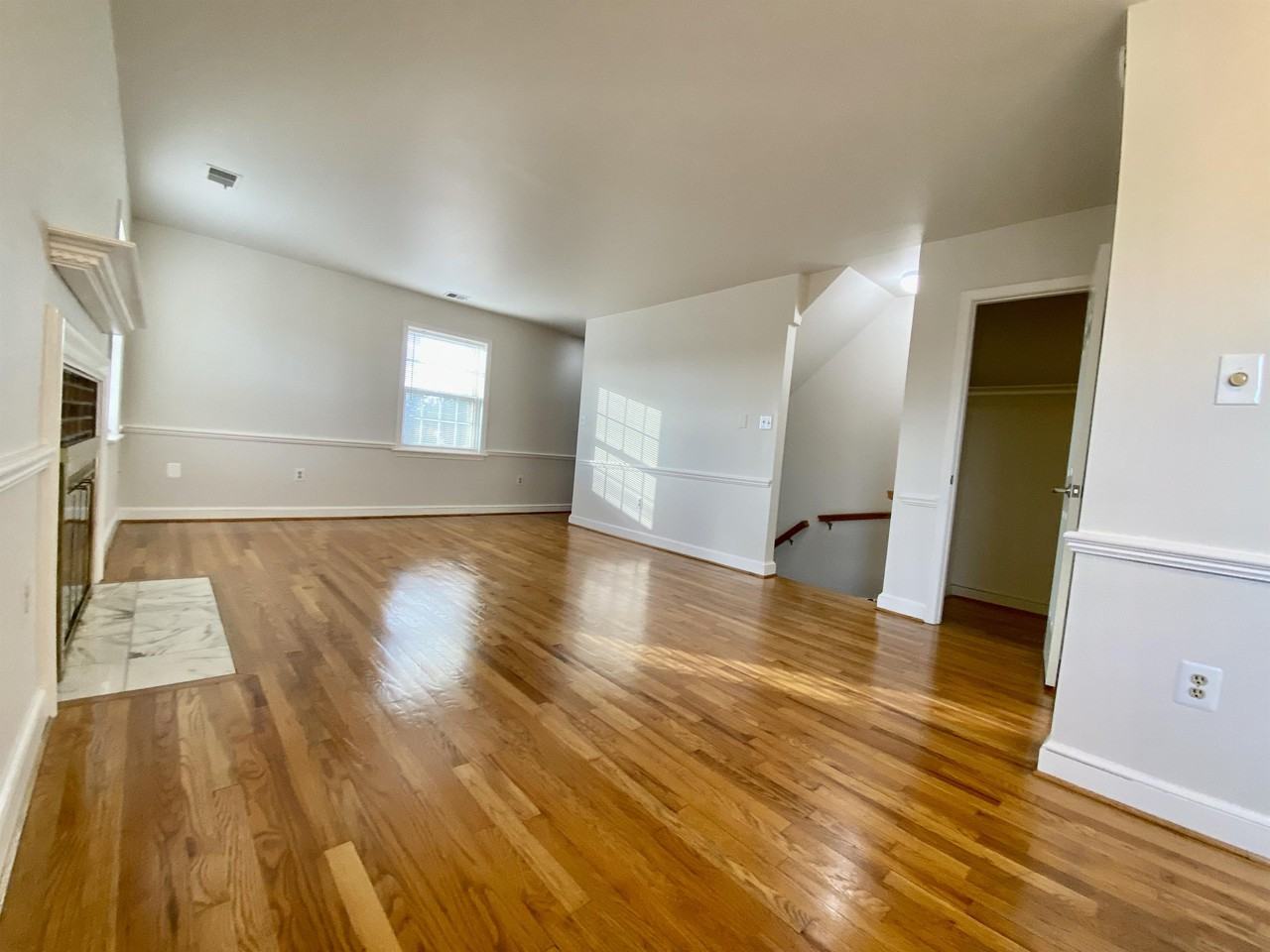 806 S Patrick St #4 - Photo 4 of 17