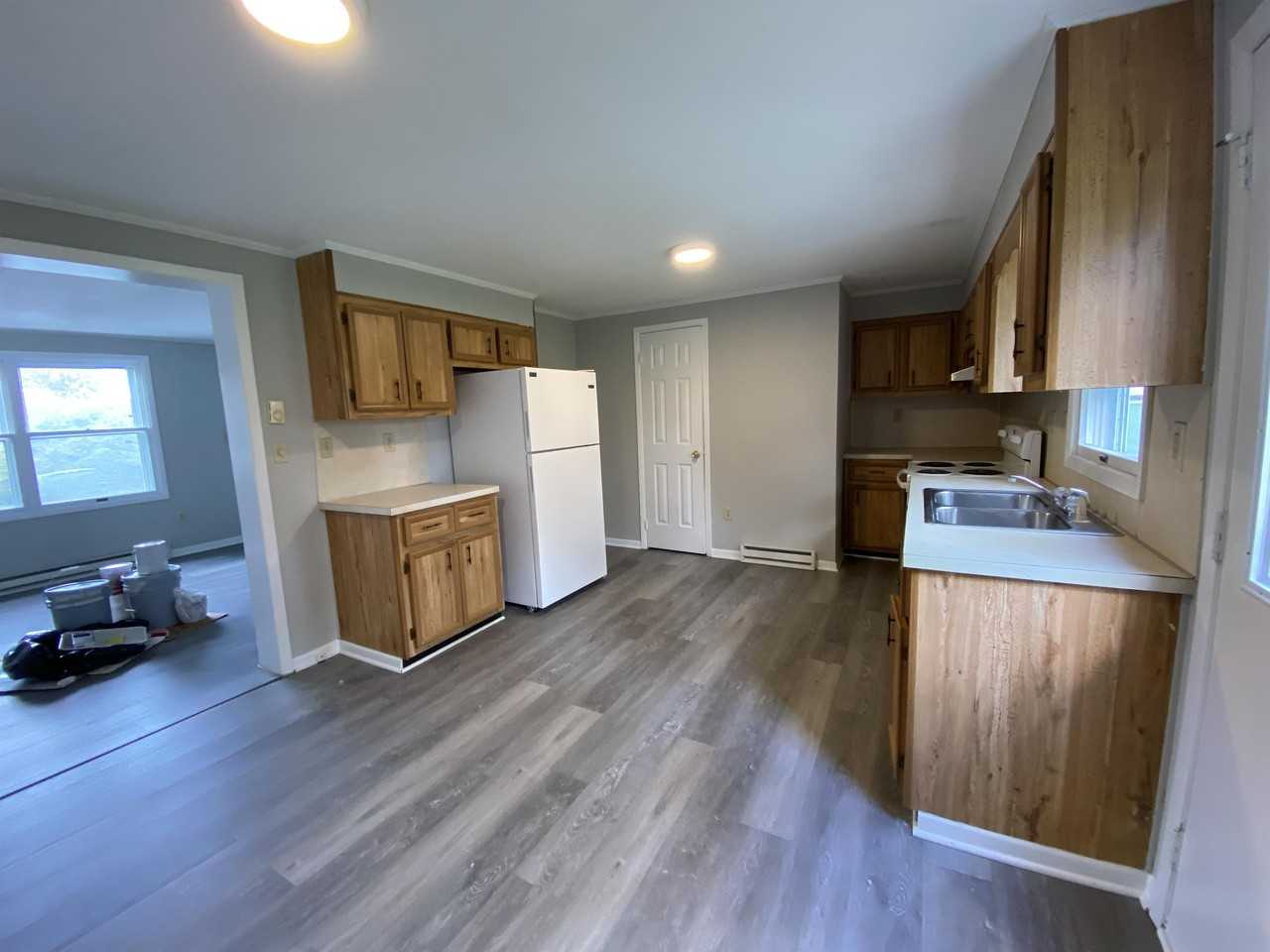114 3rd St - Photo 5 of 11