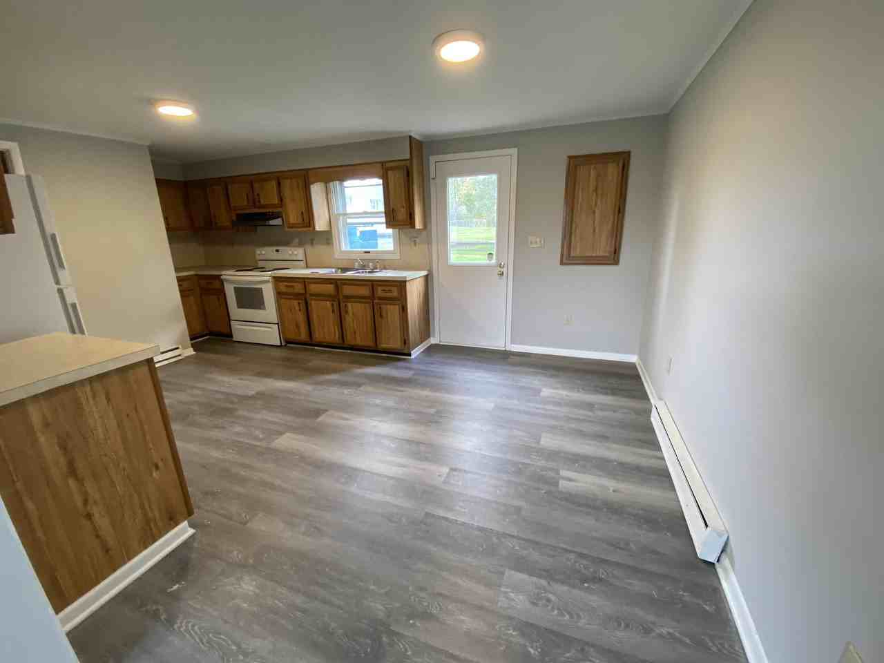 114 3rd St - Photo 7 of 11