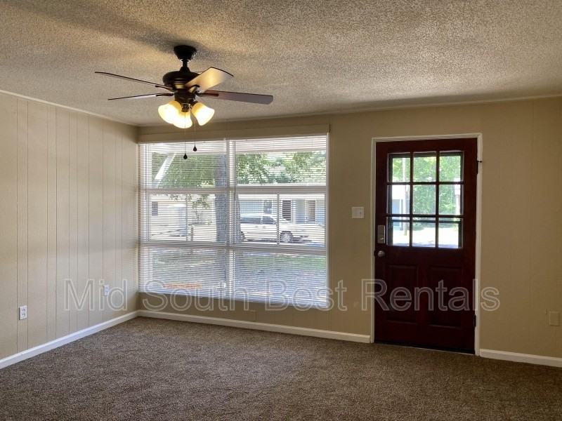 23 Hiland Pl #B - Photo 2 of 6