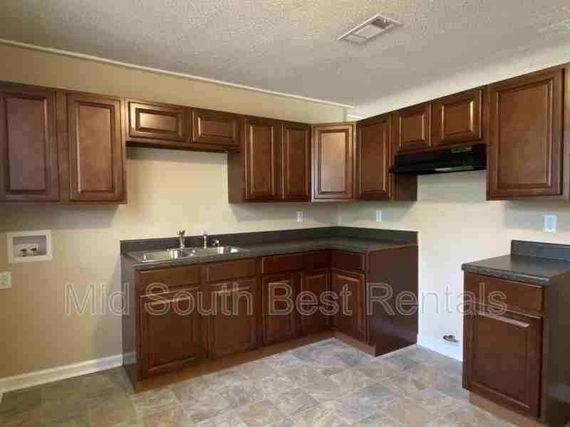 23 Hiland Pl #B - Photo 3 of 6