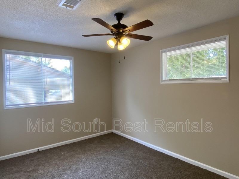 23 Hiland Pl #B - Photo 4 of 6