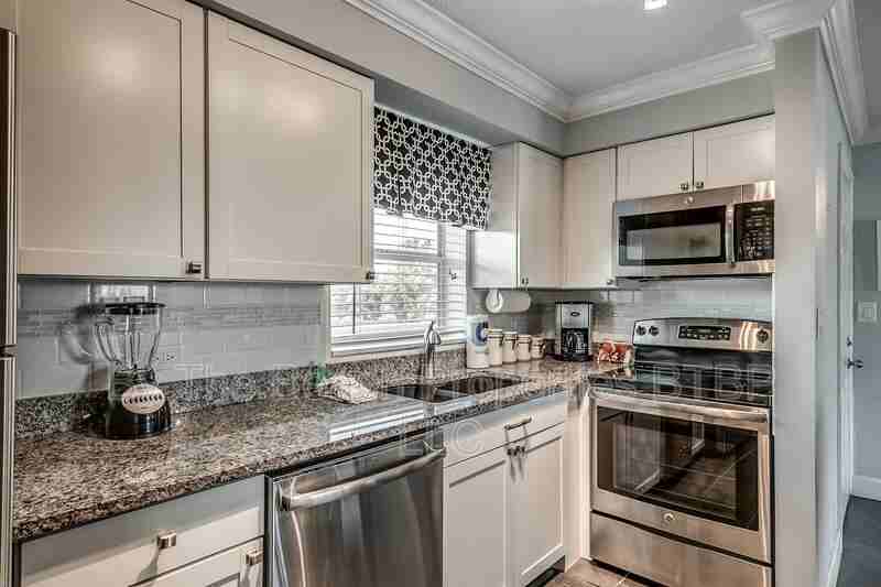 WINTER AND SNOWBIRD RENTAL!!! #1425TEAGUE - Photo 3 of 10