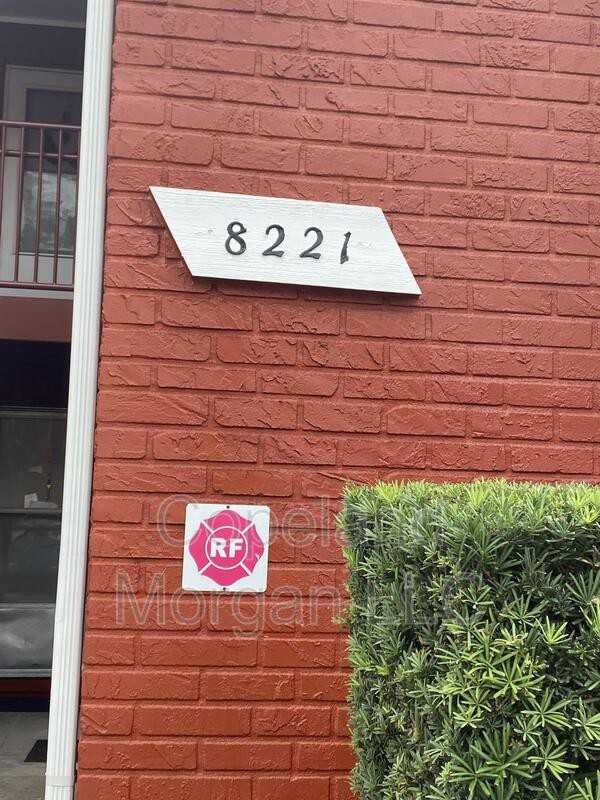 8221 12th Way N #E - Photo 3 of 21