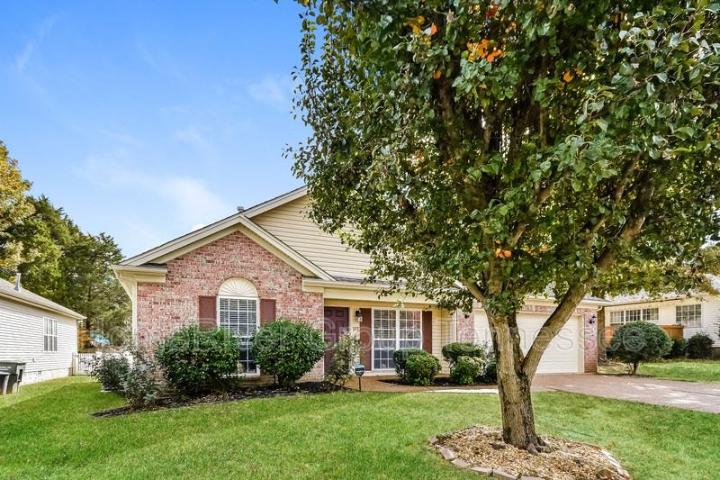 604 Casey Pl - Photo 3 of 19