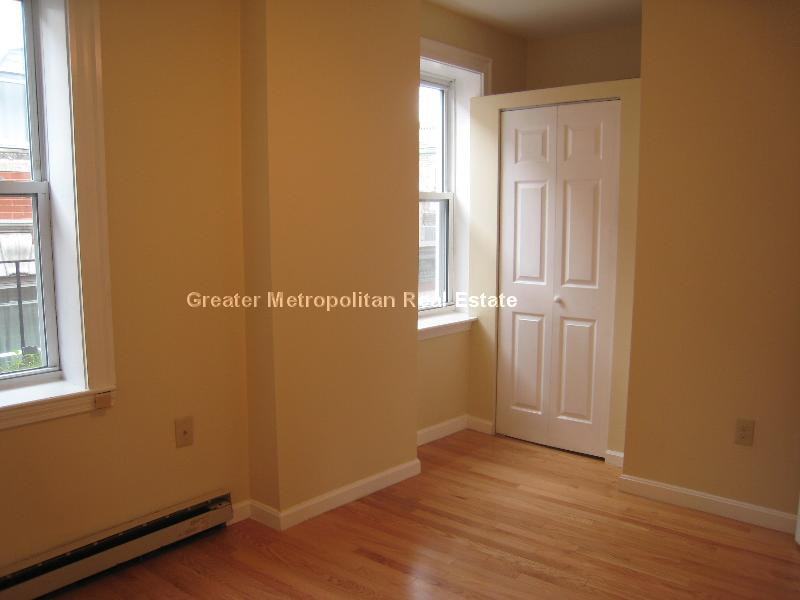 181 Endicott St #5 - Photo 6 of 12