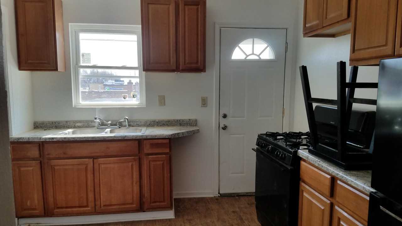 9212 S Stony Island - Photo 3 of 5