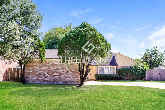 13419 Meisterwood Dr - Photo 2 of 15